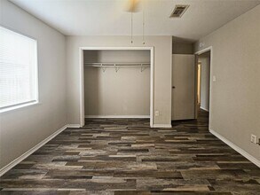 Building Photo - 398 Duroux Rd