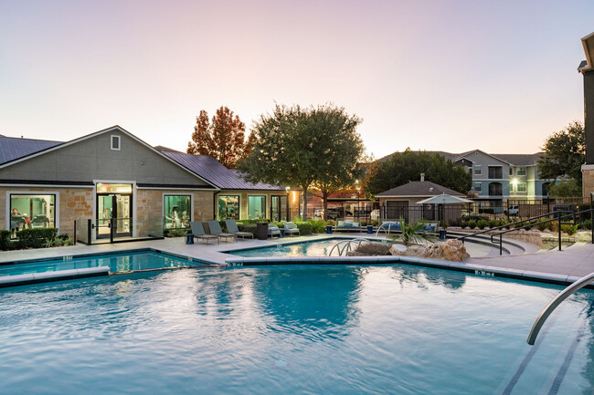 Foto del edificio - Cortland Southpark Terraces