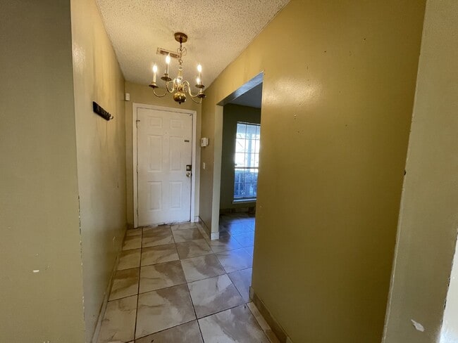 Building Photo - Home For Rent