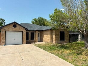 Building Photo - 8 Butkus Dr
