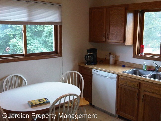 Foto del edificio - 11460-11470 Foley Blvd NW