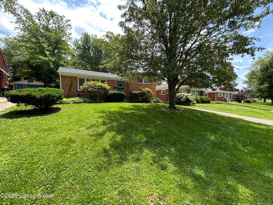 Foto principal - 1608 Whippoorwill Rd