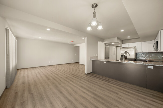 Dining area - 7229 E Pacific Way