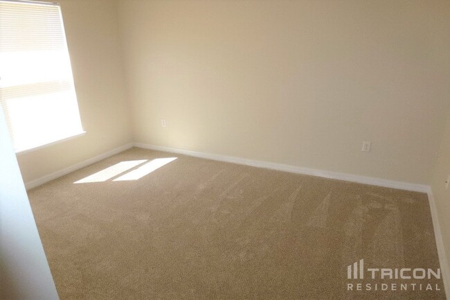 Building Photo - 3556 Alec Dr