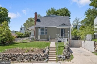 Building Photo - 10128 Hereford Pl
