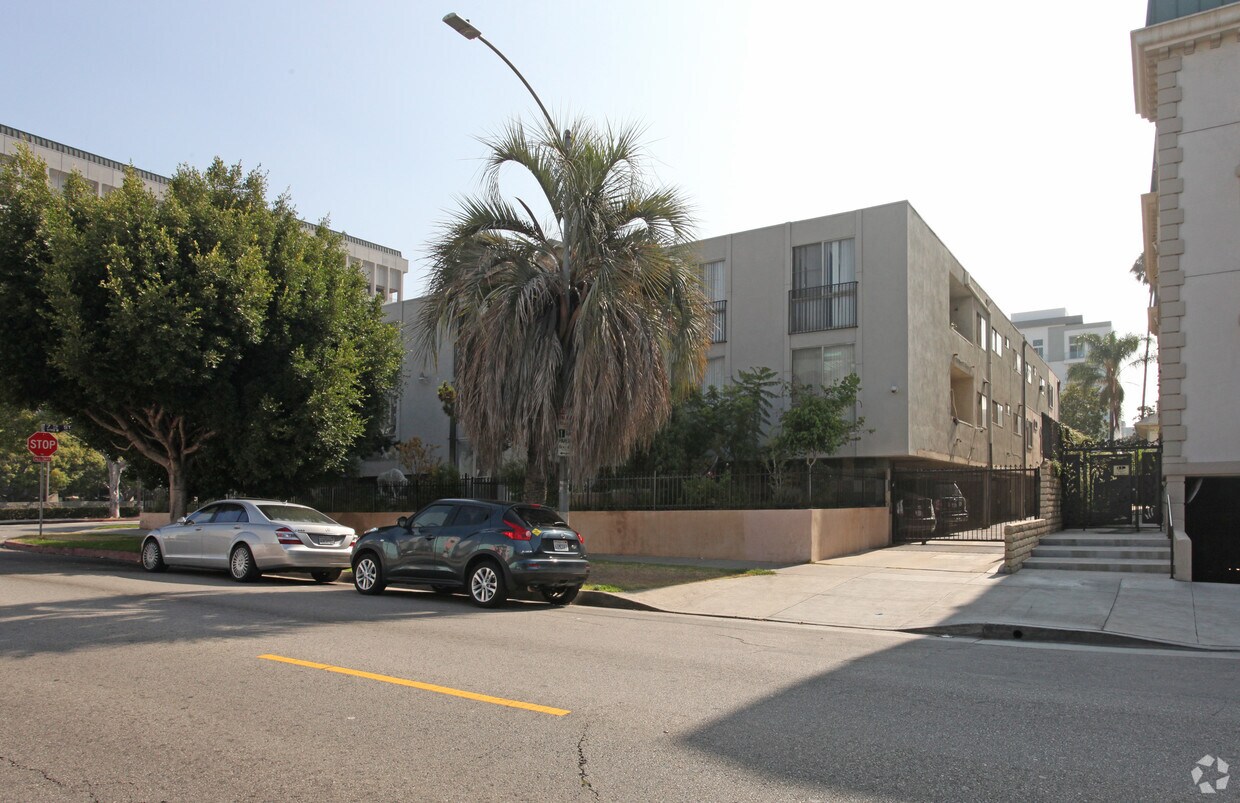 Foto del edificio - 708 S Oxford Ave