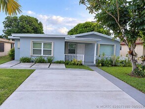 Building Photo - 5510 SW 19th St