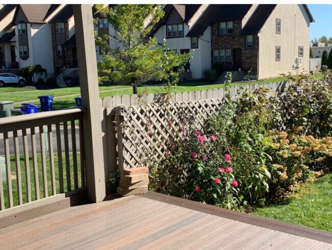 Foto del edificio - 5410 Baneberry Ave