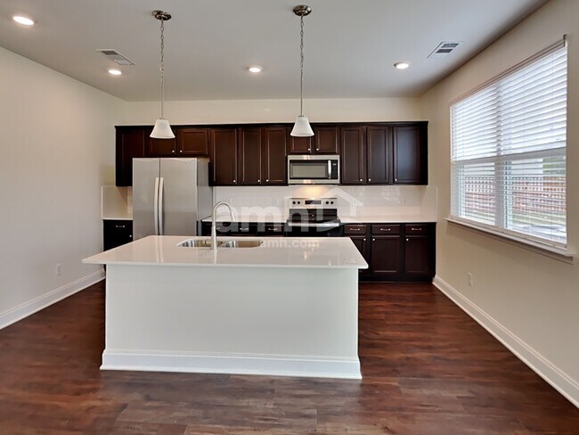 Foto del edificio - 2104 Williamshire Ln