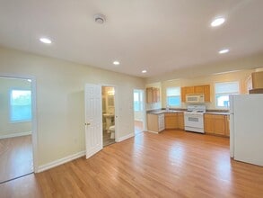 Building Photo - 289 Merrimack St