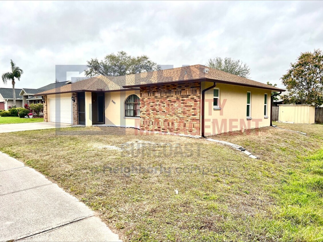 Primary Photo - Spacious 4 bedroom home available now or a...