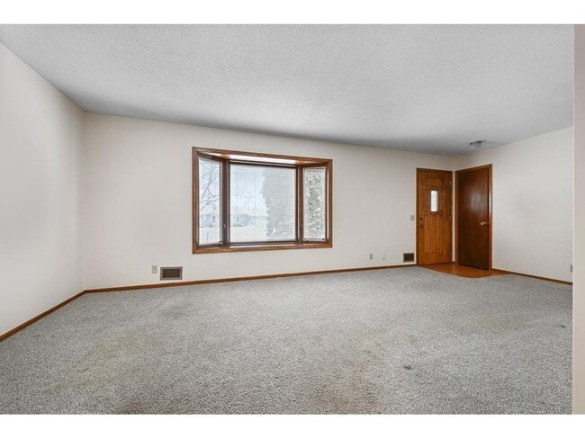 Foto del edificio - 10517 Quebec Ave N