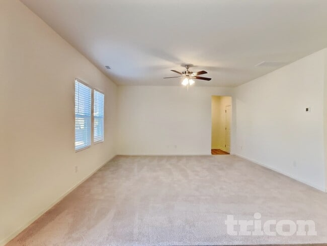 Building Photo - 130 Lynnridge Dr