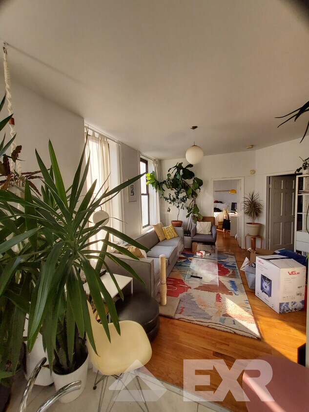 Primary Photo - 245 Flatbush Ave