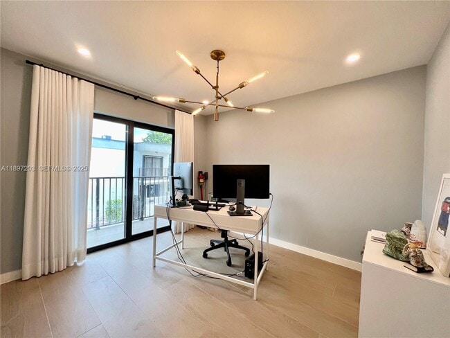 Building Photo - 3220 W Trade Ave