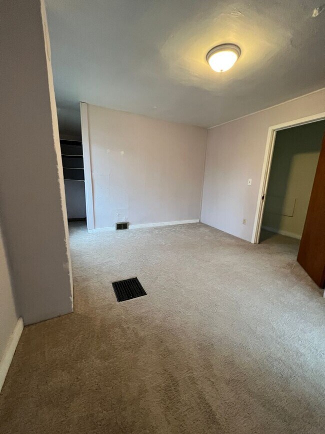 Foto del edificio - Large Single Family Home in Heart of La Cr...