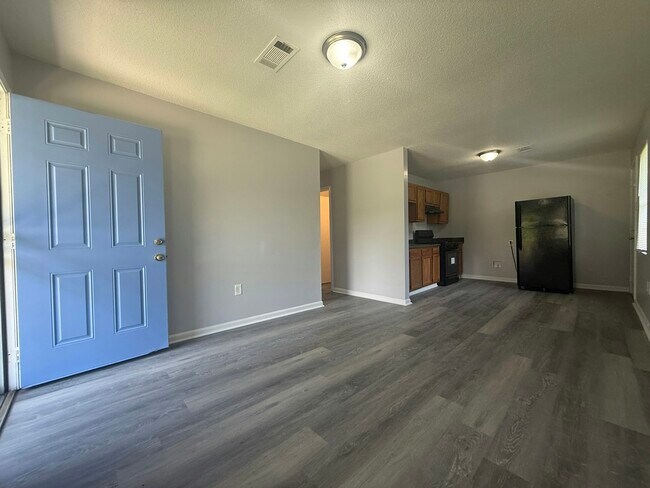 Foto del edificio - 1156 Fields Rd