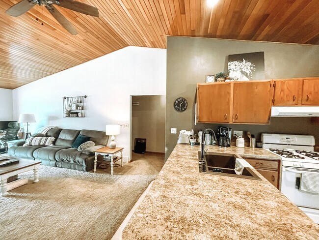 Foto del edificio - 3100 E Canary St