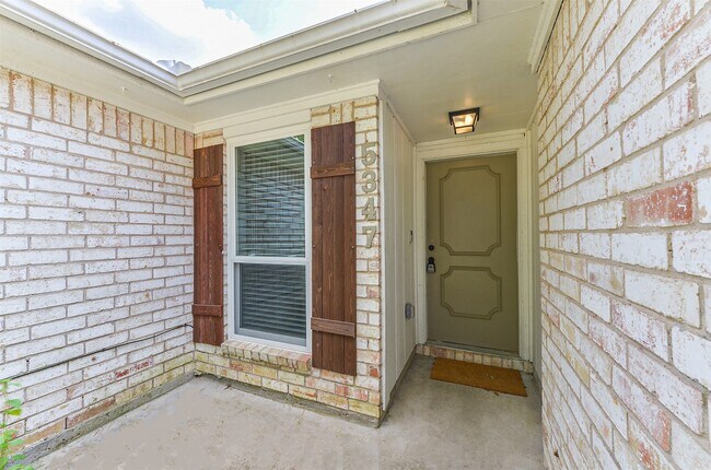 Foto del edificio - 5347 Lincoln Green Dr