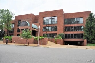Building Photo - 4540 Laclede Ave