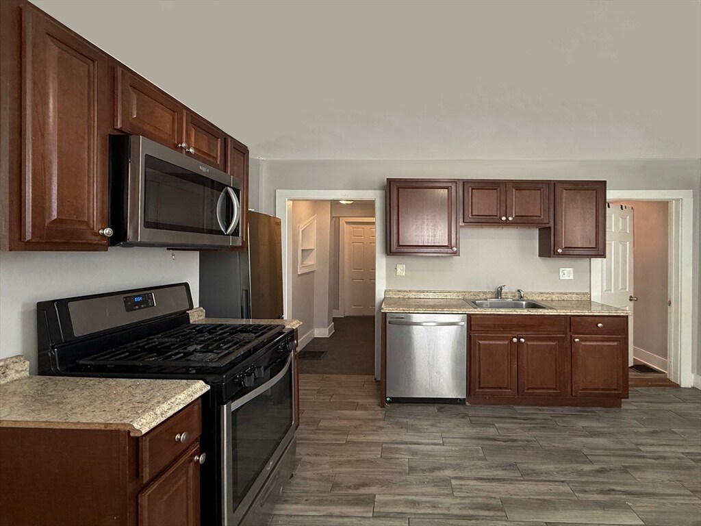 Foto principal - 227 Chestnut St