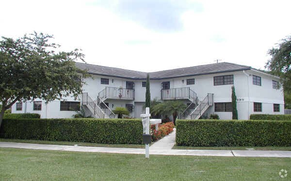 Foto del edificio - 380 SE 19th Ave