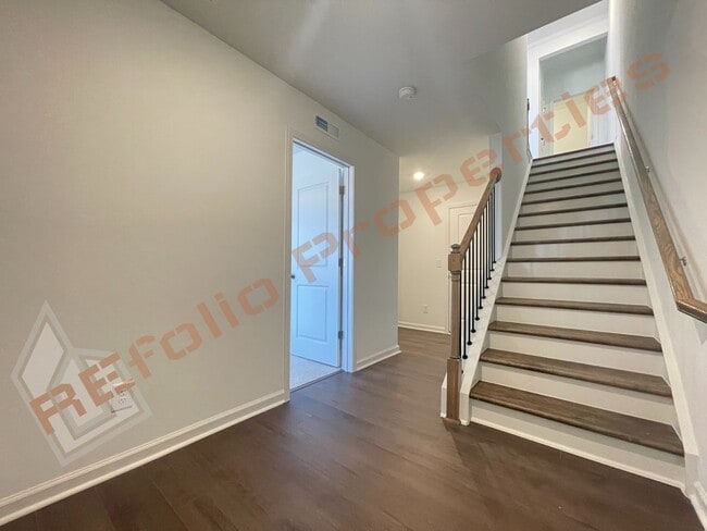 Foto del edificio - Rental Resort Living! Gorgeous End Unit 3 Story 4 bedroom, 3.5 bathroom Bradley Townhome With Man...