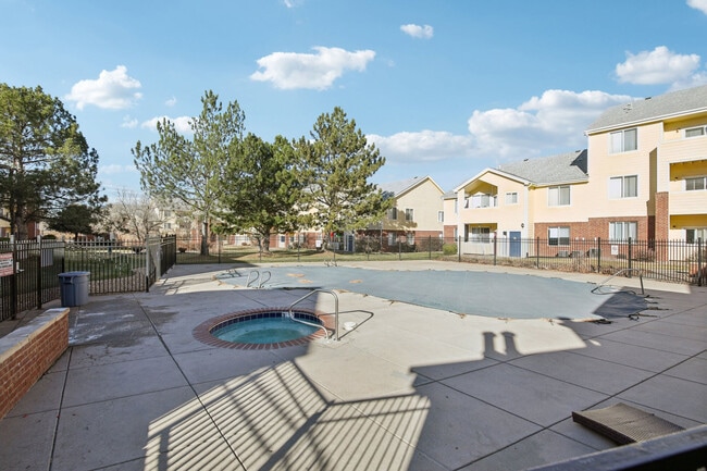 Building Photo - Creekstone Apartments