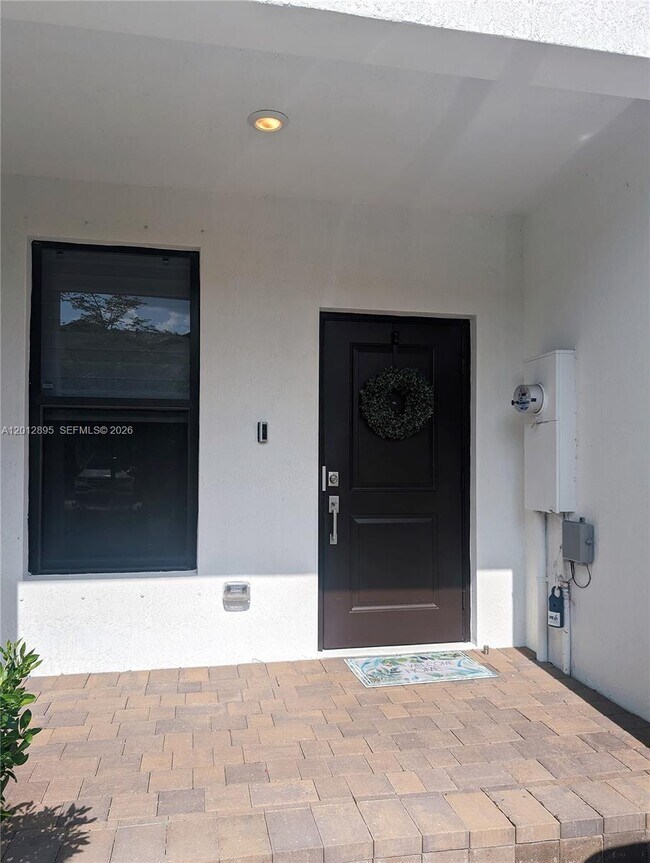 Foto del edificio - 235 SW 159th Ter