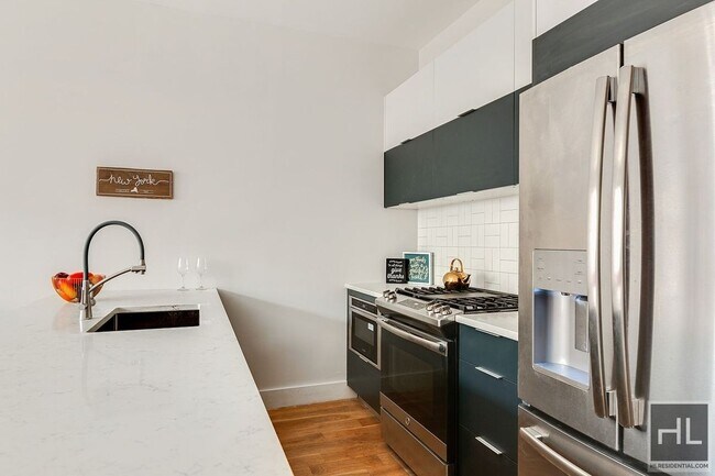 Foto del edificio - 128A COOPER STREET