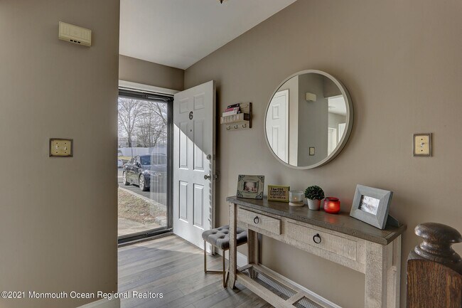 Foto del edificio - 6 Fieldcrest Way