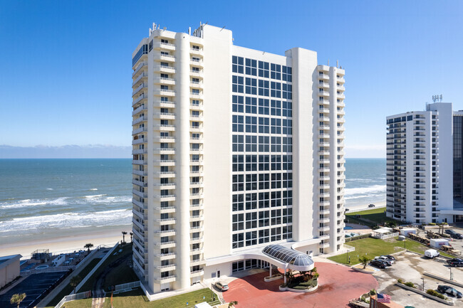 Foto del edificio - The Peninsula Condominium