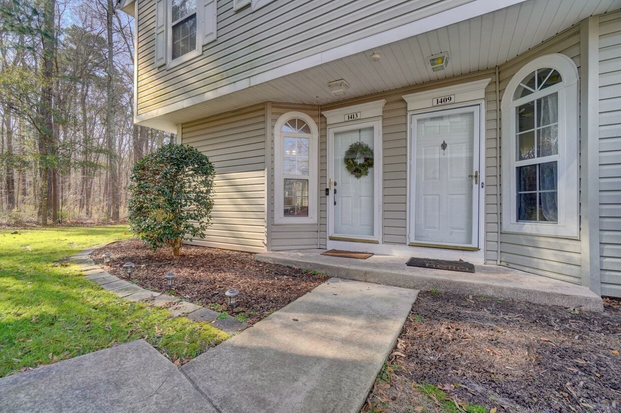 1413 Shortleaf Ln, Chesapeake, VA 23320 Condo for Rent in Chesapeake