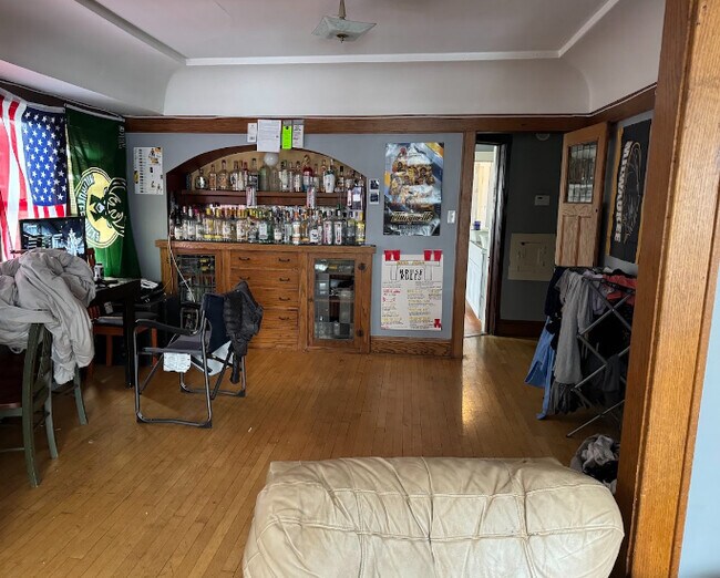 Living/Rec Area - 2975 N Newhall St