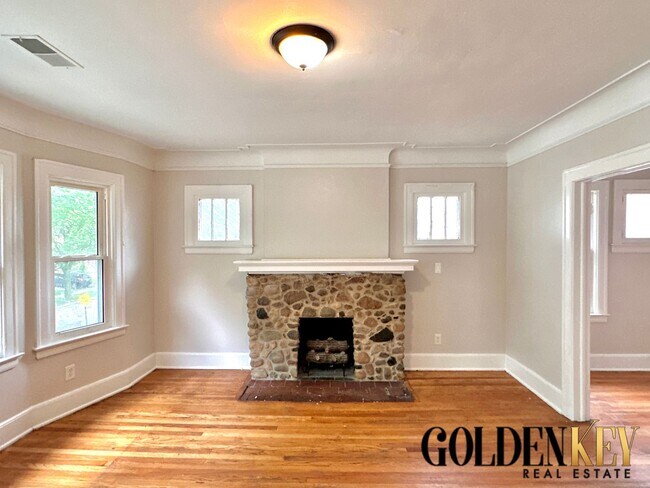 Foto del edificio - 14650 Rutherford St