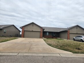 Building Photo - 5645 N Lycee St