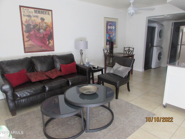 Foto del edificio - 12221 W Bell Rd