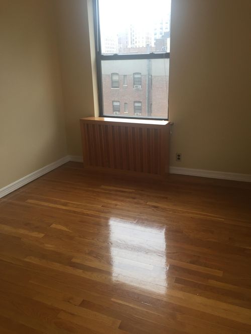 Primary Photo - 250 W 100th St