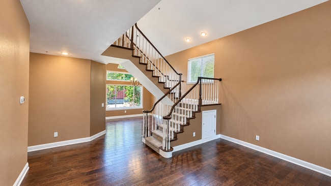 Building Photo - 3878 Loch Lomand Way