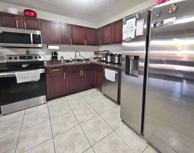 Building Photo - 15871 SW 86th Terrace