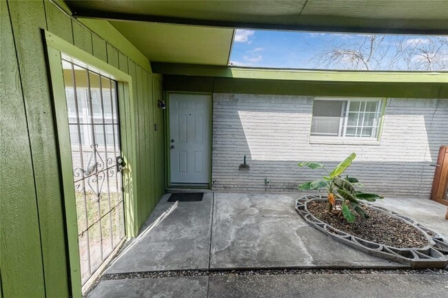 Building Photo - 5801 Wellington Dr