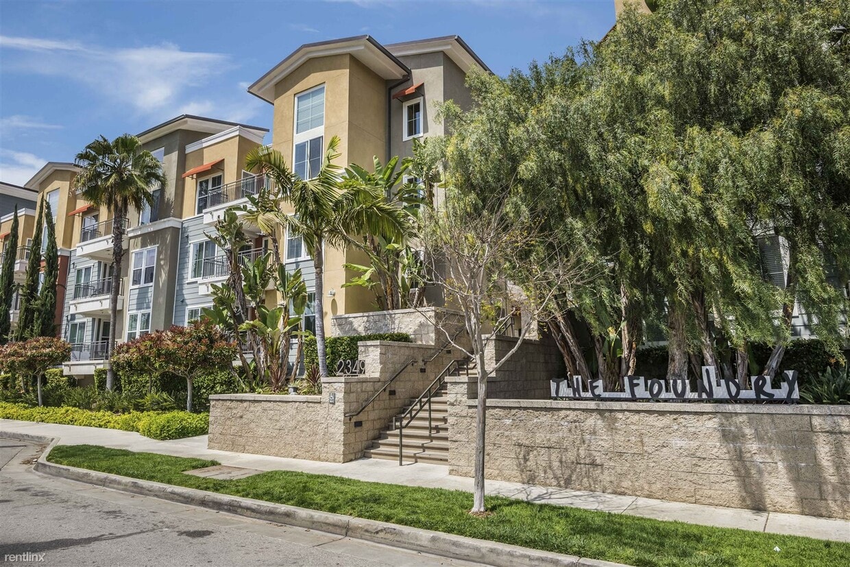Building Photo - 2 br, 2 bath Condo - 2349 Jefferson Street...