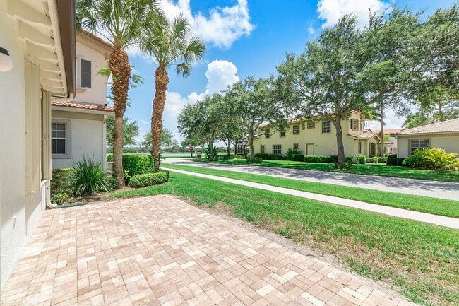 Building Photo - 542 Tomahawk Ct