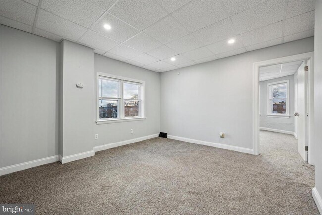 Building Photo - 238 Carre Ave