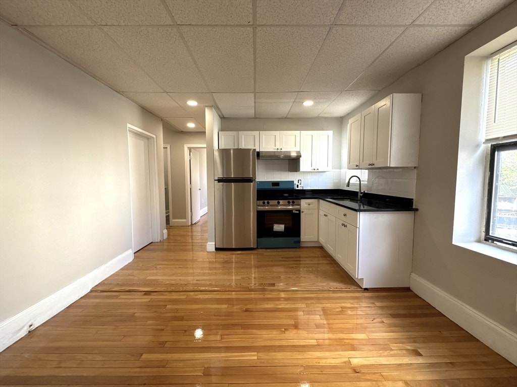 Primary Photo - 8 Langmaid Ave