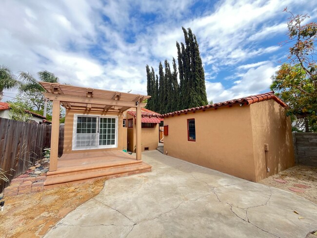 Foto del edificio - Adorable Spanish Style 2 Bed 1 Bath Home i...