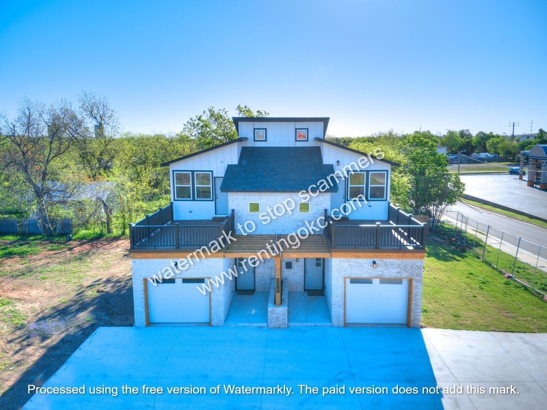 Primary Photo - BRAND NEW duplex!
