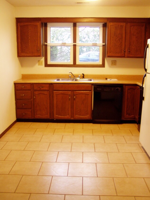 12416 N Brentfield Dr, Dunlap, IL 61525 Townhome Rentals in Dunlap IL