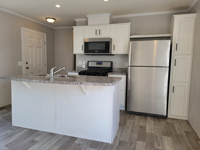 Building Photo - 38019 Pardo Dr