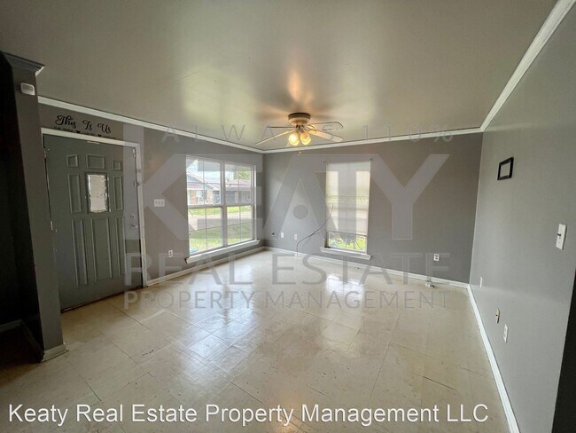 Foto del edificio - 3 br, 2 bath House - 128 Sternberg Dr